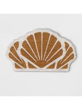 Coir Shell-Shaped Doormat in Brown and Cream